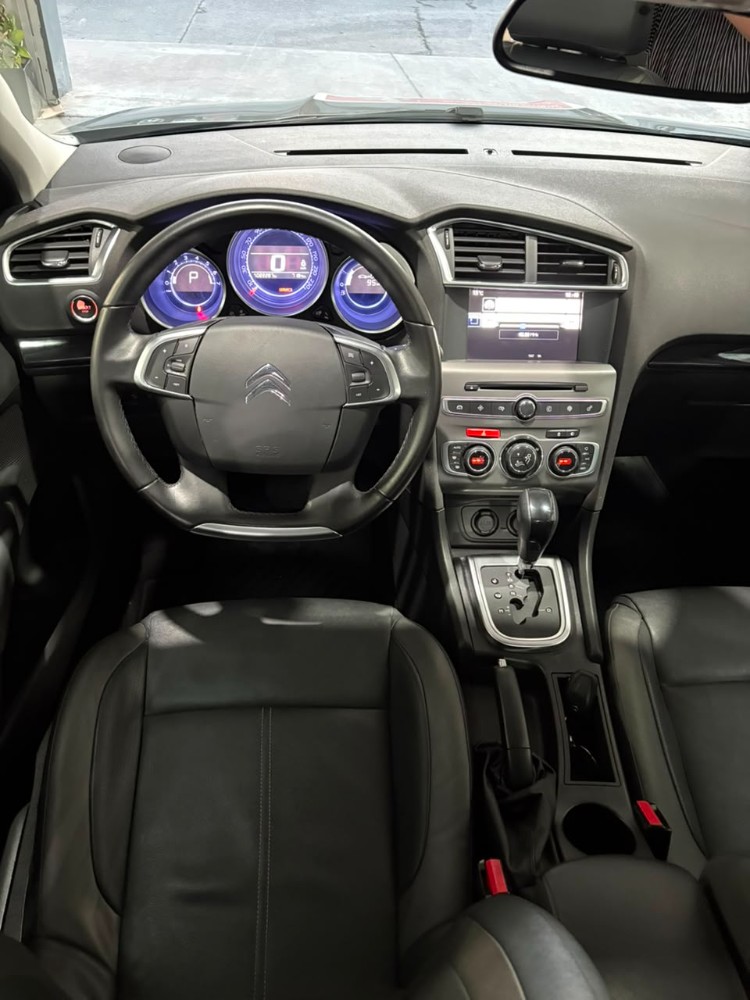 Citroën C4 Lounge SHINE AT6 — foto 5
